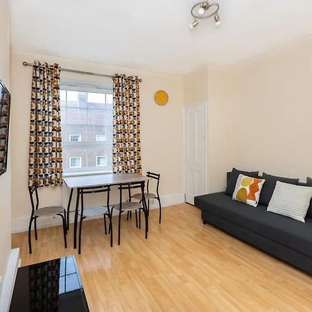 Tranquil 1Br In South Bank With Onsite Parking Apartment London Exterior photo