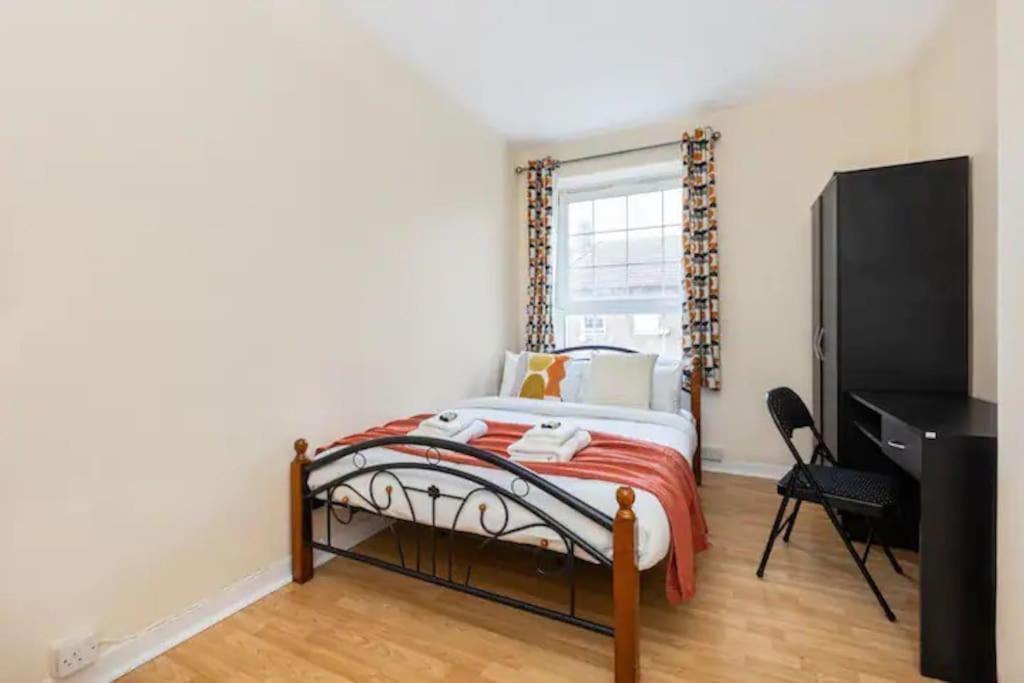 Tranquil 1Br In South Bank With Onsite Parking Apartment London Exterior photo